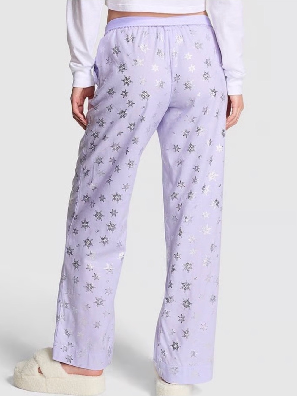 PINK Victoria’s Secret Lavender Silver Snowflake Pajama Pants Medium NWT